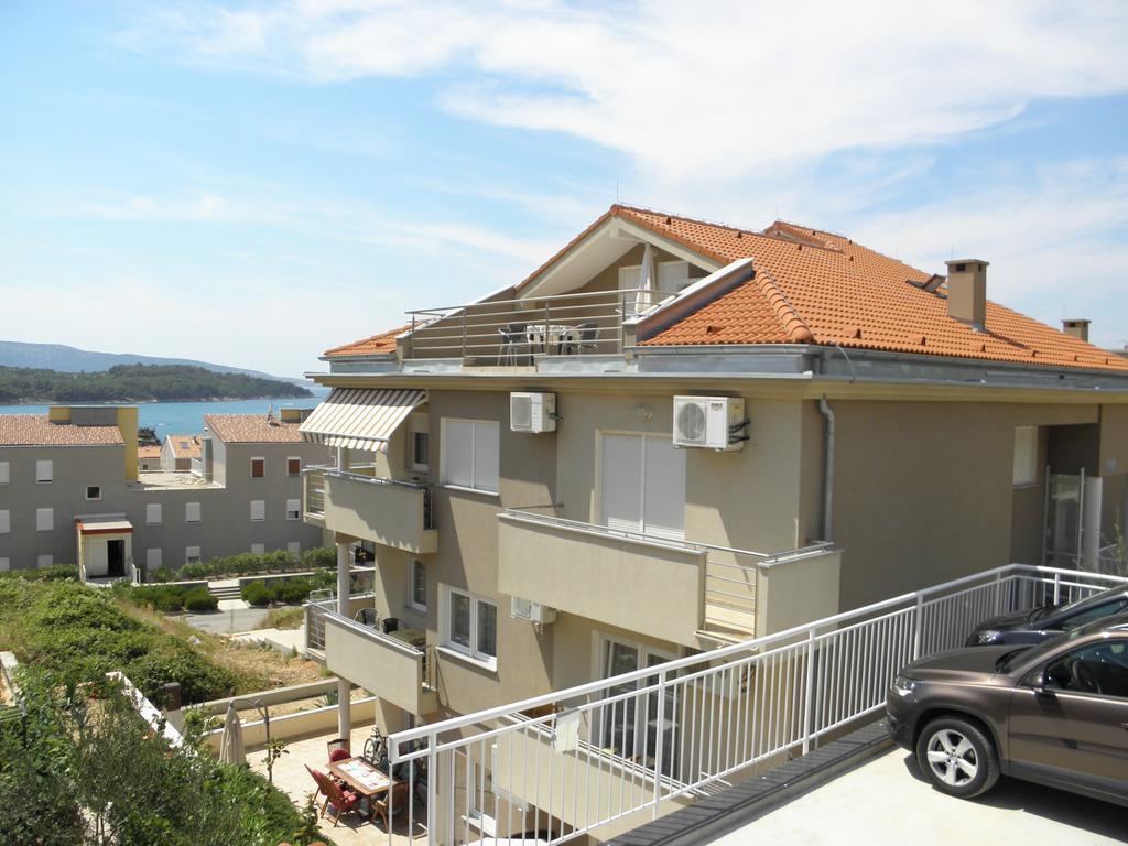 Apartments Mara Црес Номер фото