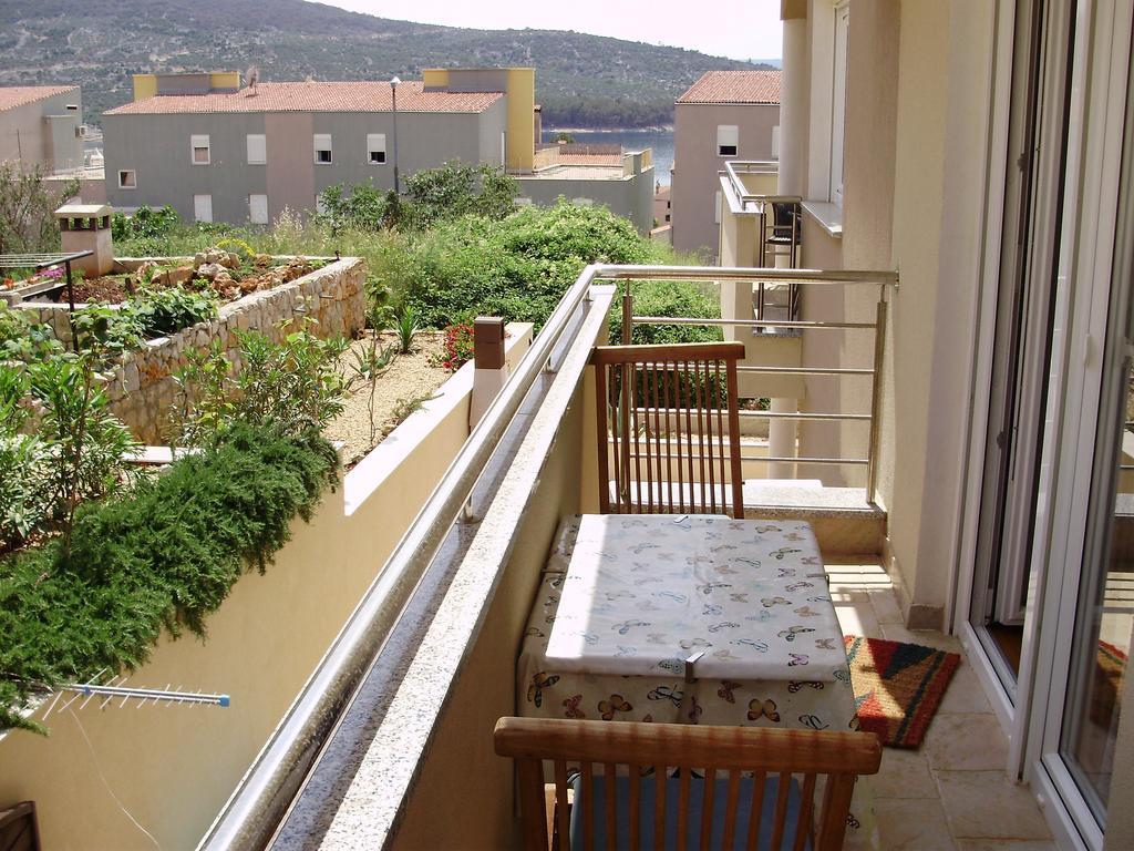 Apartments Mara Црес Номер фото