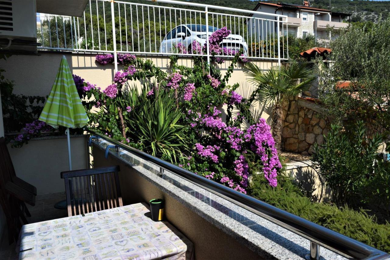 Apartments Mara Црес Экстерьер фото